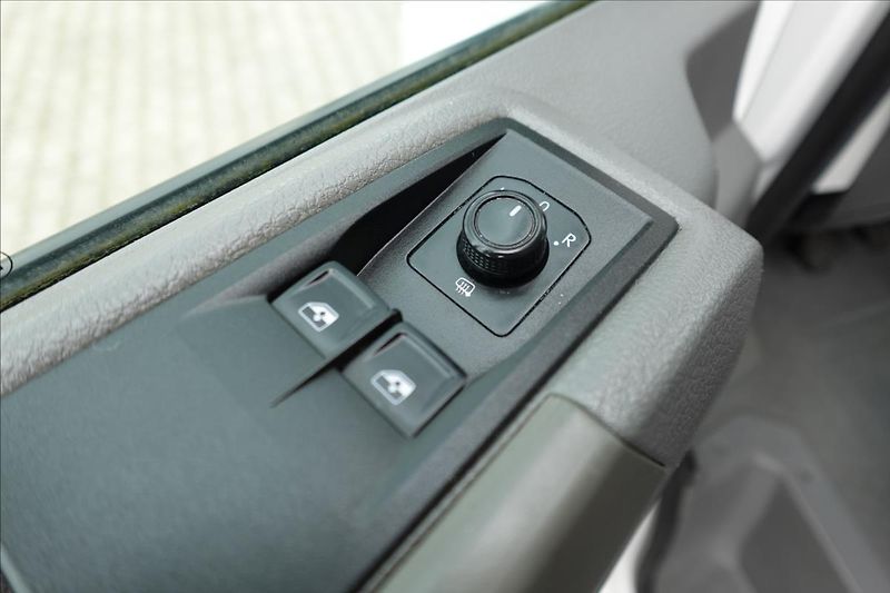 Volkswagen Crafter 2,0 TDI  VALNÍK PLACHTA SPANÍ - fotka 18 z 34