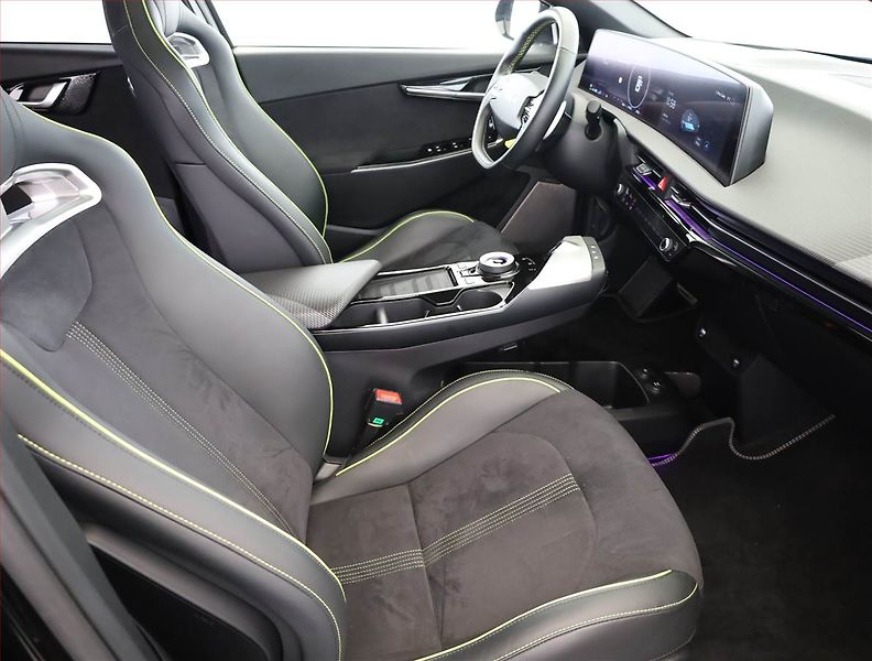 Kia EV6 (2024) GT AWD 77.4 kWh, SoH 100% - fotka 7 z 22