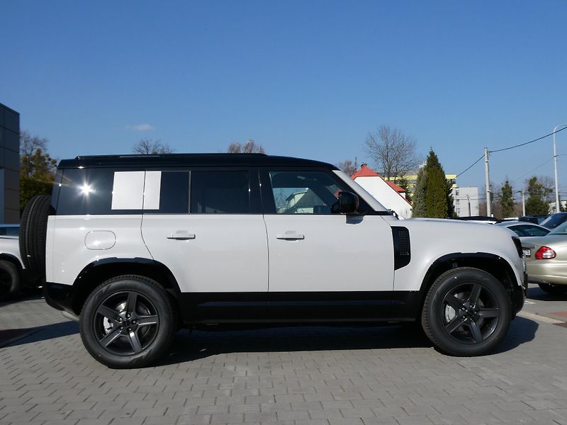 Land Rover Defender (2026) 110 3,0 X-Dynamic SE D350 - fotka 6 z 37