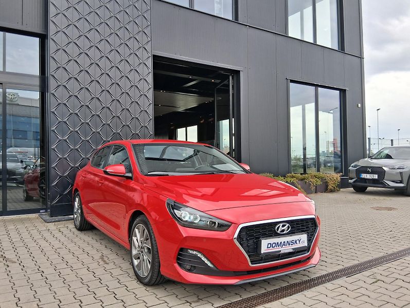 Hyundai i30 STYLE NAVI 1.4 T-GDi 103 kW - fotka 7 z 30