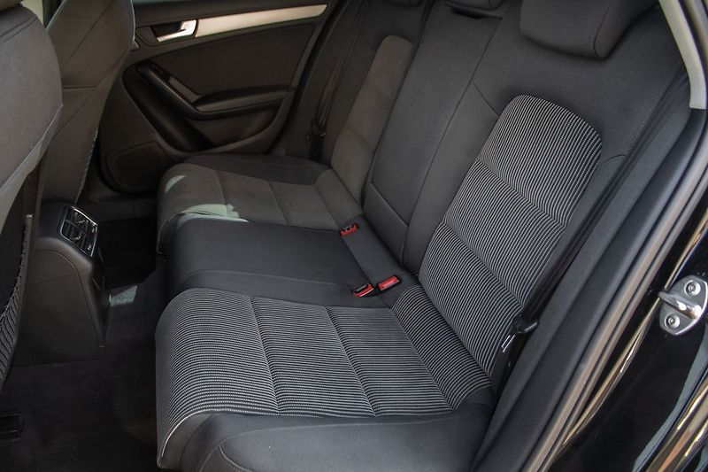 Audi A4 2009 105kW - fotka 19 z 20