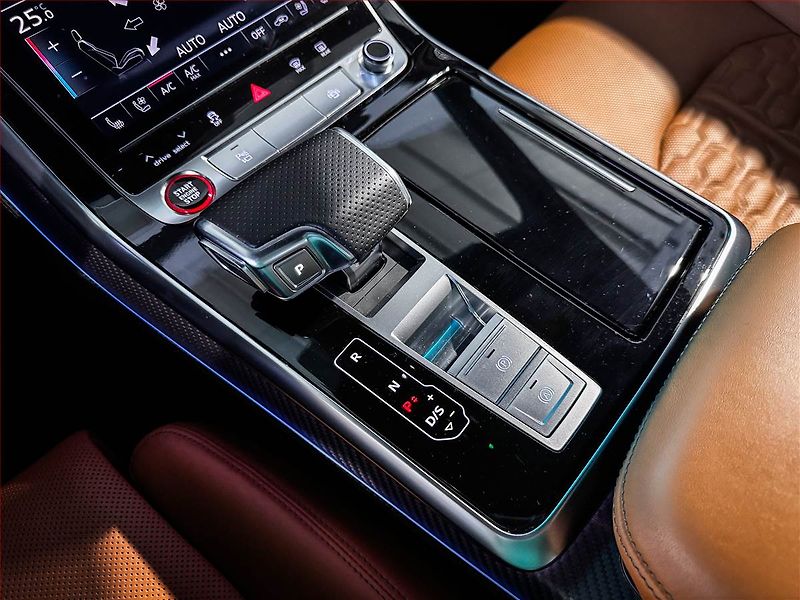 Audi RS Q8 (2023) TFSI - fotka 19 z 23