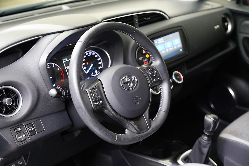 Toyota Yaris - fotka 14 z 24