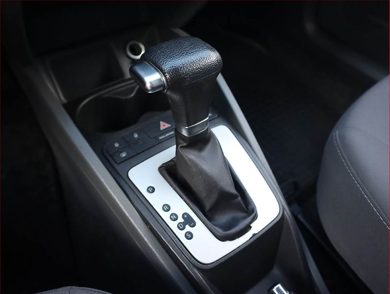 Seat Ibiza (2012) 1.2 TSI, Automat, Serv.kniha - fotka 13 z 17