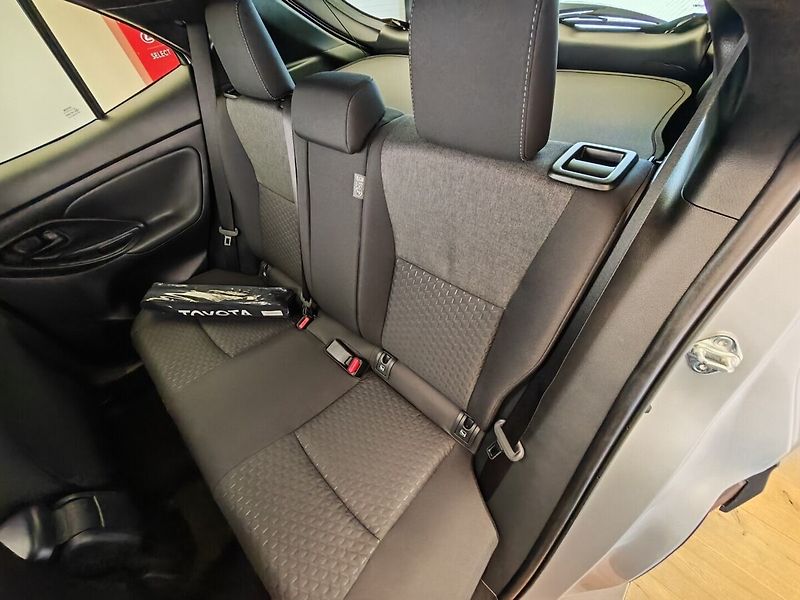 Toyota Yaris Cross 1.5 TNGA HEV CVT Style 2x4 - fotka 16 z 36