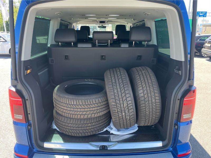 Volkswagen Multivan 2.0 TDi DSG 7st. 4motion Highl - fotka 14 z 28