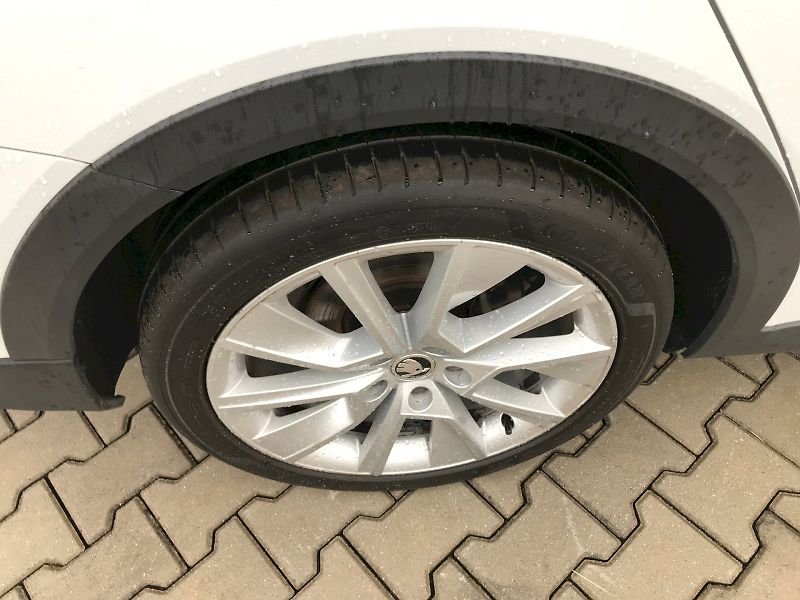 Škoda Octavia (2022) COM SCO TD 110/2.0 A7F - fotka 13 z 29