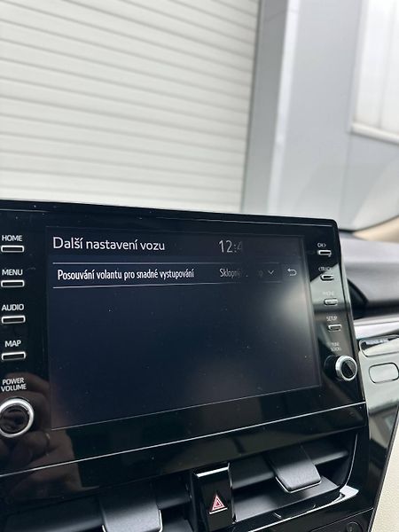 Toyota Camry (2021) 2.5 HEV EXECUTIVE AUTOMAT - fotka 30 z 37