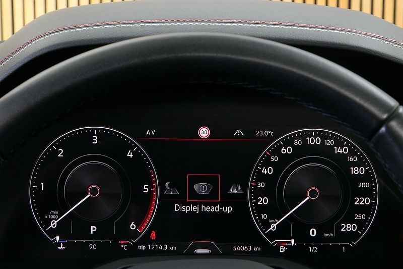Volkswagen Touareg 3.0TDI 210kW R-Line Edition 20 - fotka 45 z 50