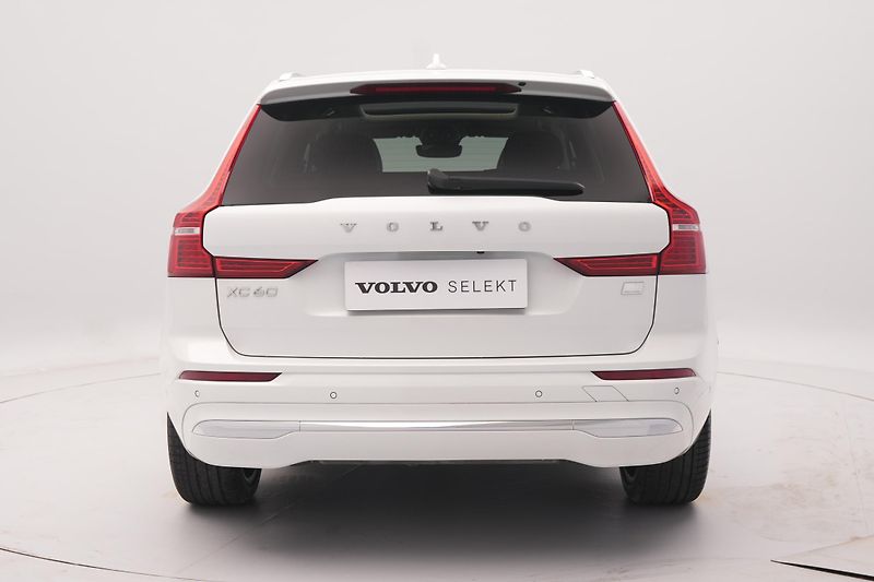 Volvo XC60 T8 AWD RECHARGE BRIGHT PLUS  - fotka 12 z 48