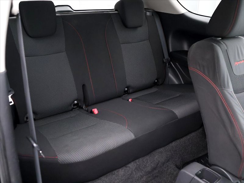 Suzuki Swift 1,6 VVT 100kW Sport CZ - fotka 12 z 30