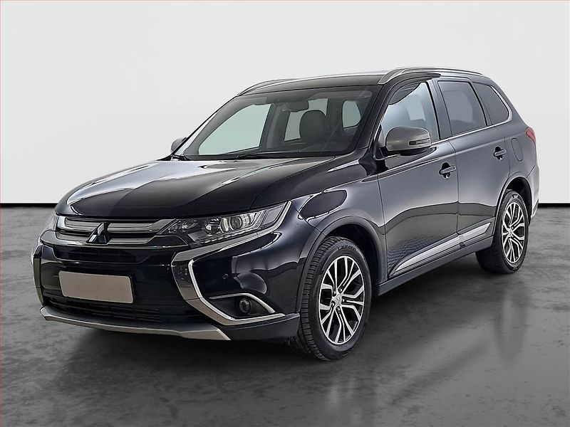 Mitsubishi Outlander (2018) 2.2 DI-D, 4X4, 7 míst, Kůže - fotka 2 z 23