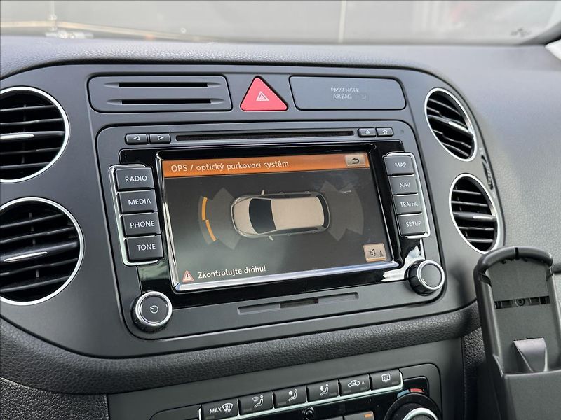 Volkswagen Golf Plus 2,0 TDI 100kW Style DSG - fotka 24 z 36