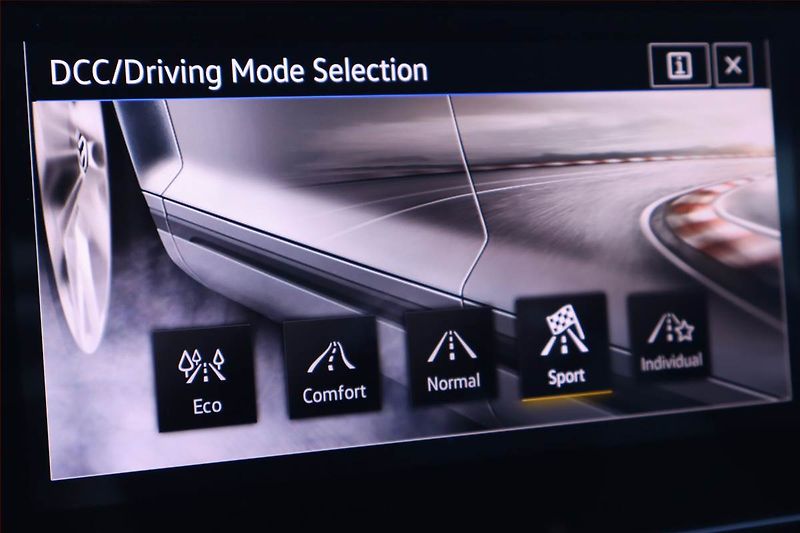 Volkswagen Arteon (2018) R-line 2.0 TDI - fotka 22 z 30