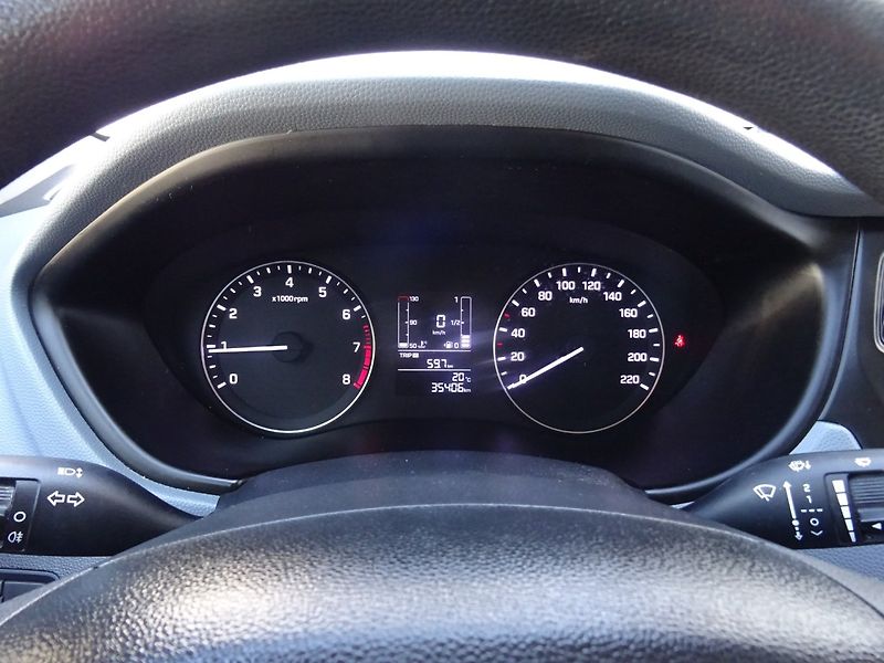 Hyundai i20 (2016) 1.2i,1maj,S.kniha,klima - fotka 9 z 21