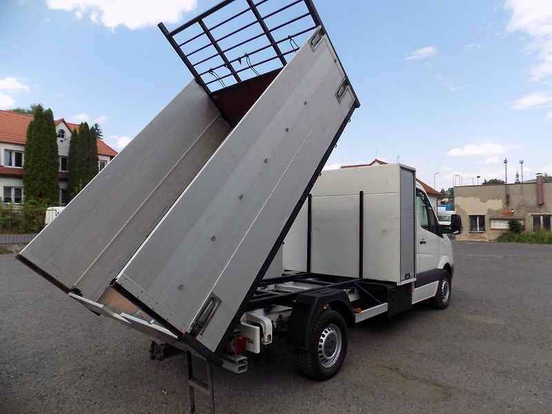 Volkswagen Crafter (2009) 2,5 120KW SKLÁPĚČ - fotka 33 z 47