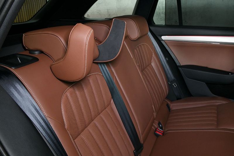 Škoda Superb 2.0TSI 206kW 4x4 L&K Max výbav - fotka 17 z 44