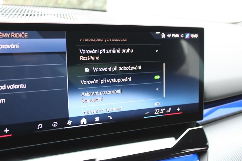 BMW Řada 5 540d xDrive Sedan - fotka 18 z 23