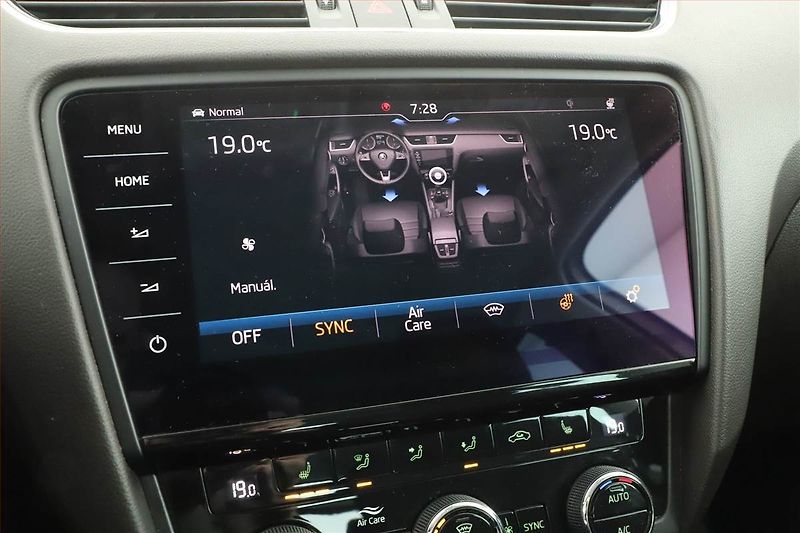 Škoda Octavia (2019) Scout 2.0 TDI, 4X4, Automat - fotka 14 z 21
