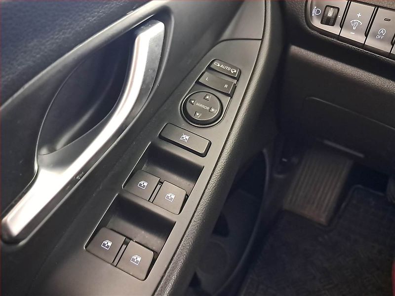 Hyundai i30 (2021) 1.5 T-GDI MHEV, Tempomat - fotka 14 z 15