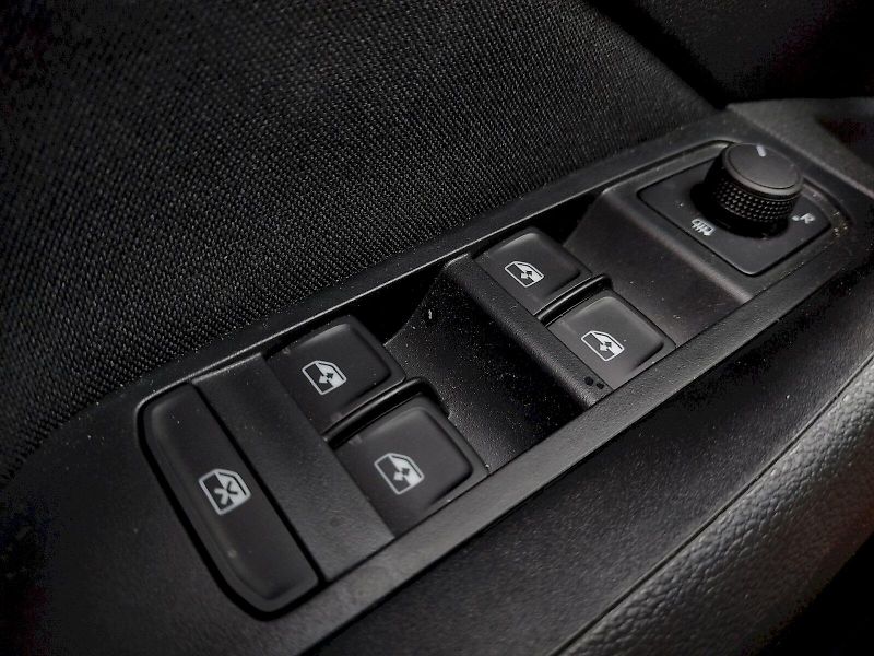 Škoda Kamiq (2025) Selection 1,0 tsi 81 Kw - fotka 23 z 35
