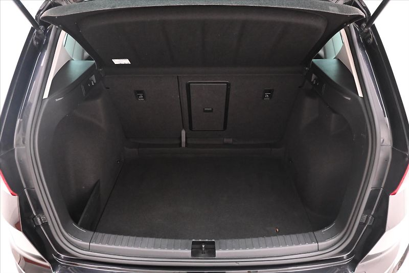 Seat Ateca 1,6 TDi 85kW ALCANTARA LED Zár - fotka 10 z 30