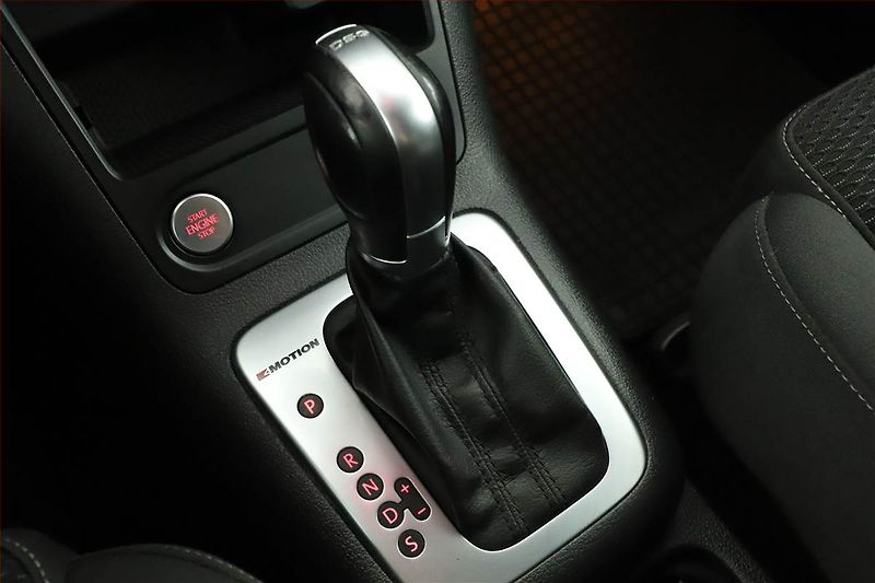 Volkswagen Tiguan (2016) 2.0 TDI, 4X4, Automat - fotka 13 z 19