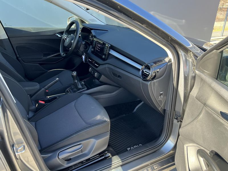 Škoda Fabia (2023) 1.0TSi 70kW AMBITION - fotka 32 z 33