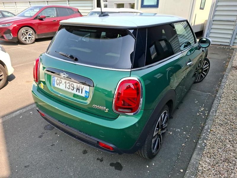 Mini Cooper SE - fotka 2 z 8