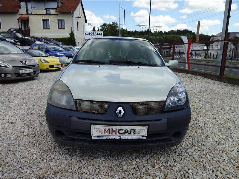 Renault Clio 1,2i - fotka 1 z 32