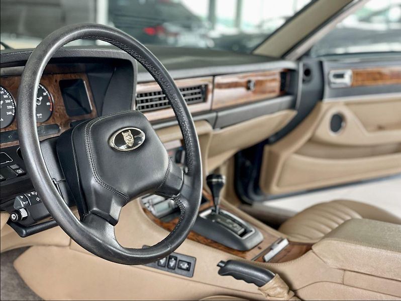 Jaguar XJ 3.6 Sovereign*1.majitel - fotka 11 z 30