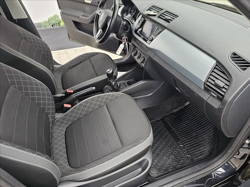 Škoda Fabia III 1,0 TSi 70KW Ambition - fotka 31 z 40