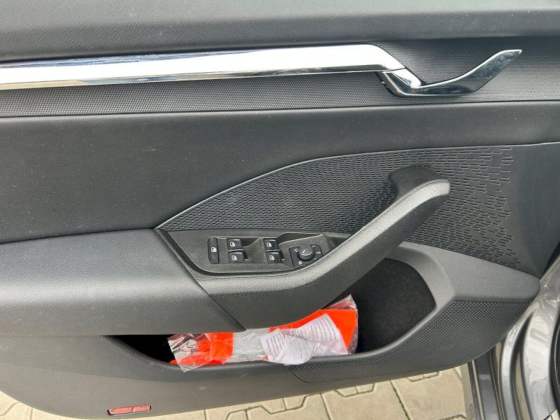 Škoda Octavia (2022) OCT.COM STY TS 4X4 140/2.0 A7F - fotka 17 z 27