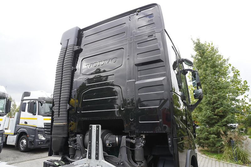 Volvo FH (2023) 500 6x2 / 180 tho. km / BDF - fotka 9 z 24