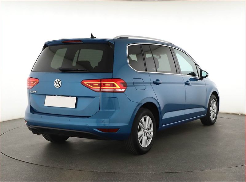 Volkswagen Touran (2020) Highline 2.0 TDI - fotka 5 z 15