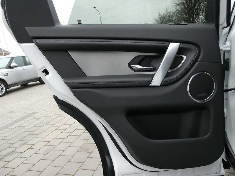 Land Rover Discovery Sport 2,0 Landmark D200 - fotka 18 z 44