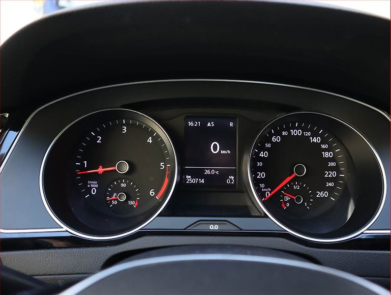 Volkswagen Passat (2017) Comfortline 2.0 TDI, Automat - fotka 11 z 20