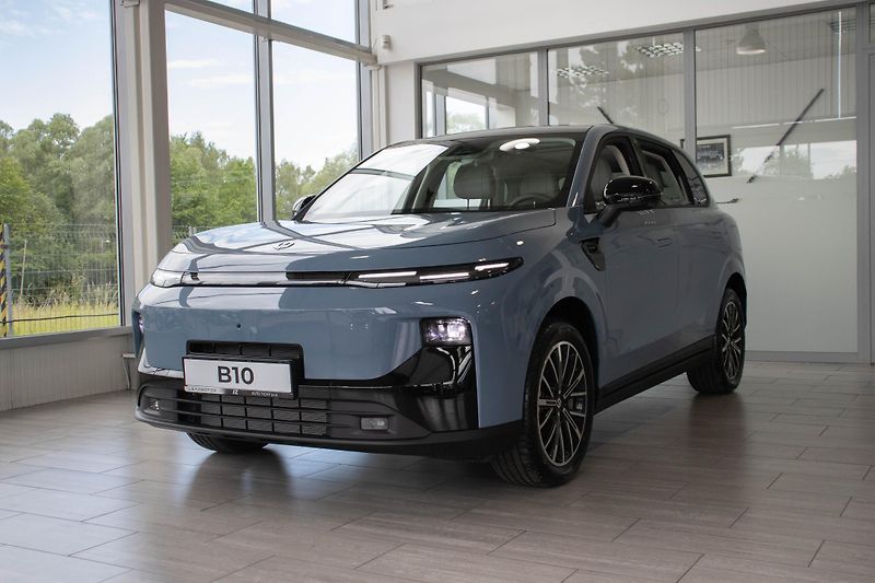 Leapmotor B10 (2026) Design HYBRID EV, světlý int. - fotka 1 z 16