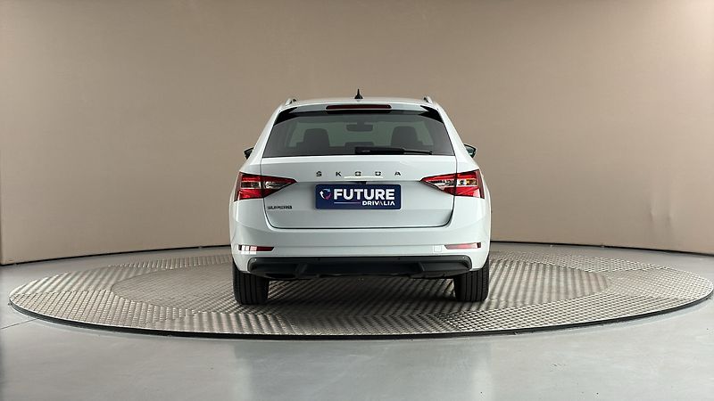 Škoda Superb 2.0 TDI DSG Style Combi - fotka 5 z 28