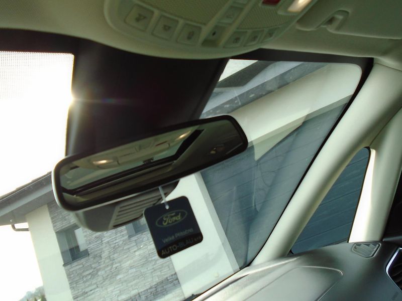 Ford Galaxy 2,0EcoBlue 140kW AWD Vignale  - fotka 25 z 50