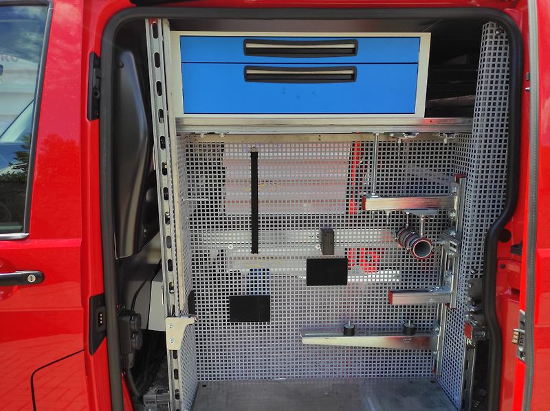 Volkswagen Transporter 2,0TDi DSG,Long,Dílna,2xDveře - fotka 24 z 37
