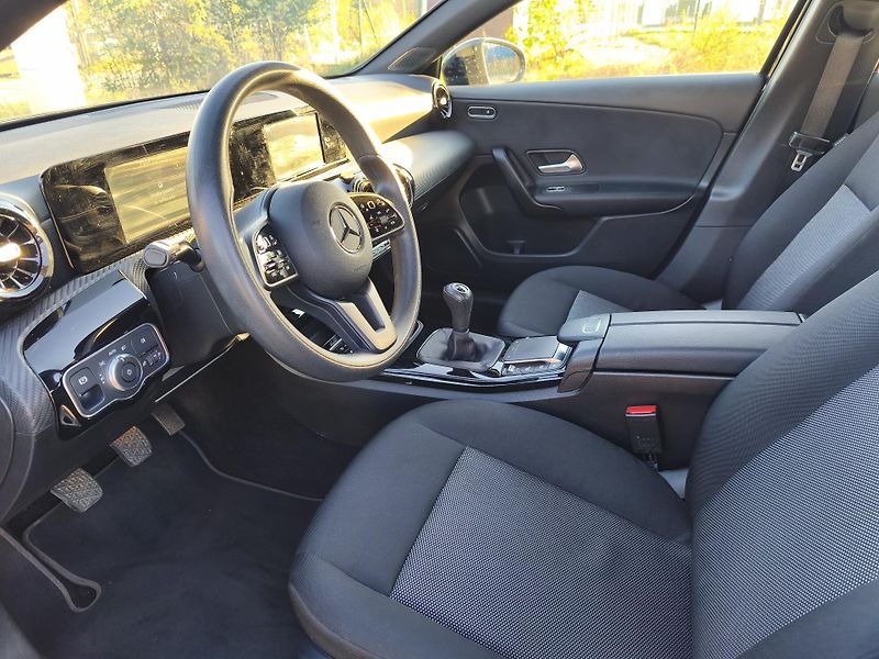 Mercedes-Benz Třídy A (2022) Mercedes Benz A 180 - fotka 5 z 19