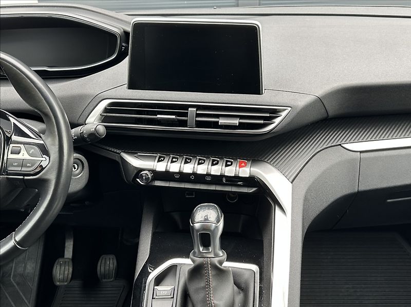 Peugeot 3008 1,5 BlueHDI 130PS  Active - fotka 25 z 55