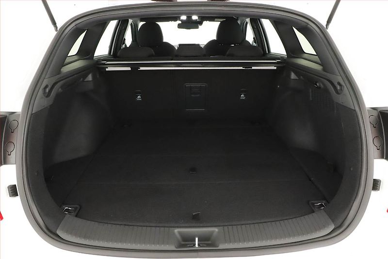 Hyundai i30 (2025) 1.5 T-GDI MHEV 48V, N-LINE - fotka 10 z 21