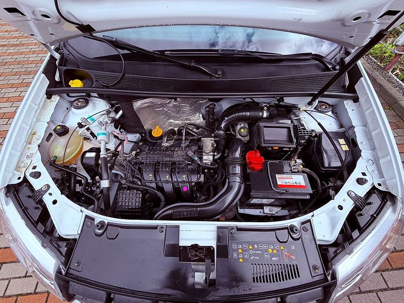 Dacia Sandero 1.0 SCe Access, ČR, 1.Maj - fotka 19 z 20