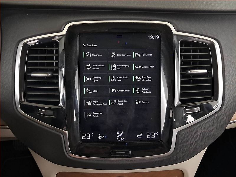 Volvo XC90 (2018) D5 AWD Polestar - fotka 25 z 26
