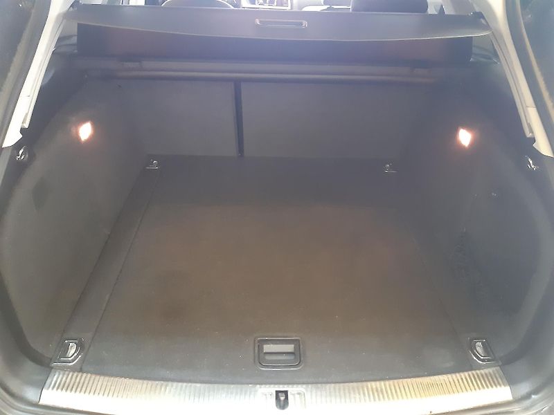 Audi A4 2.0 TDI AVANT NAVI DIGIKLIMA - fotka 19 z 21