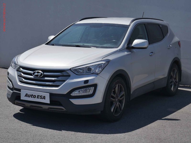 Hyundai Santa Fe (2013) 2.2 CRDi 4x4, ČR, AT, navi - fotka 3 z 15