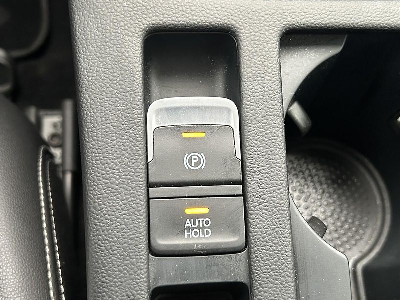 Volkswagen Passat Variant 2.0 TDI Elegance - fotka 20 z 27
