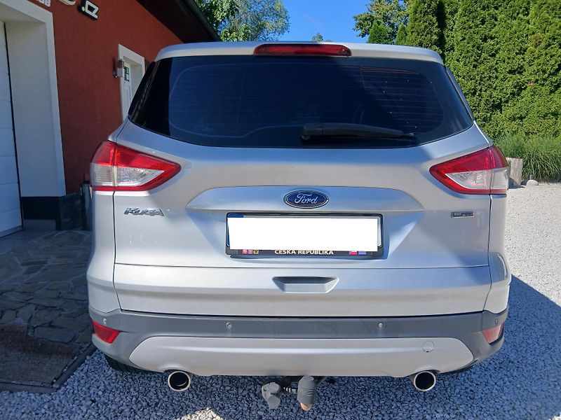 Ford Kuga 1.6i - fotka 4 z 36